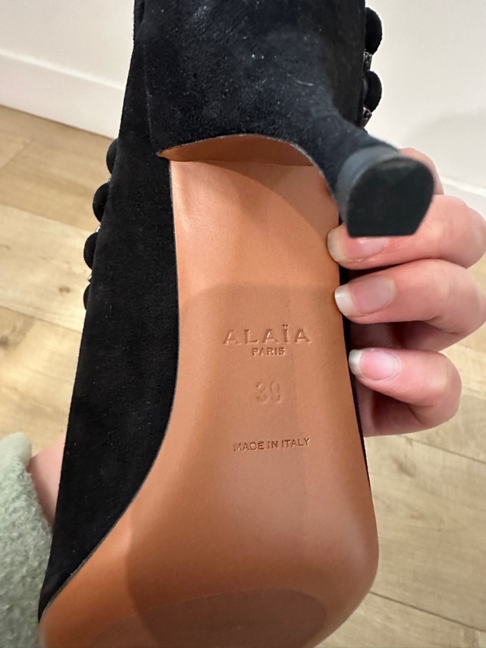 Alaia Mini Bombe Ankle Strap Pump, 39. NEW SOLD OUT - Picture 12 of 14